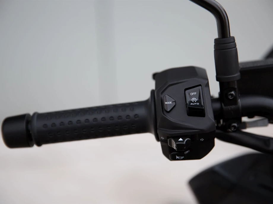 Angebot Aprilia SR GT 125 Bild 11: Angebot Aprilia SR GT 125