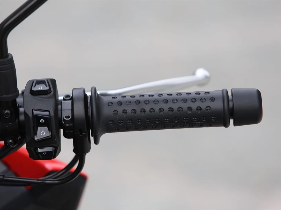 Angebot Aprilia SR GT Sport 200 Bild 11: Angebot Aprilia SR GT Sport 200