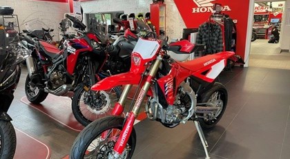 Neumotorrad Red Moto CRF 450RX Supermoto