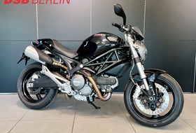 Ducati Monster 696