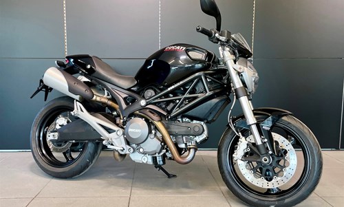 Ducati Monster 696