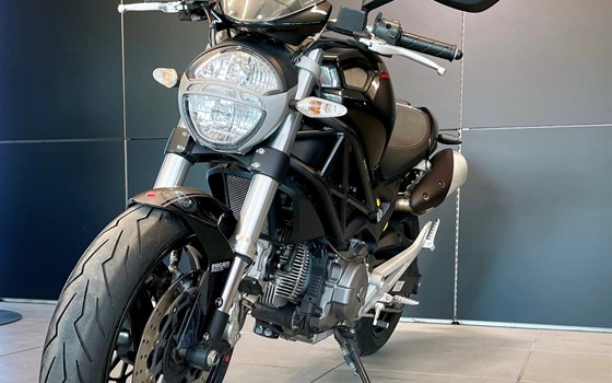 Gebrauchtmotorrad Ducati Monster 696 - Bild 2