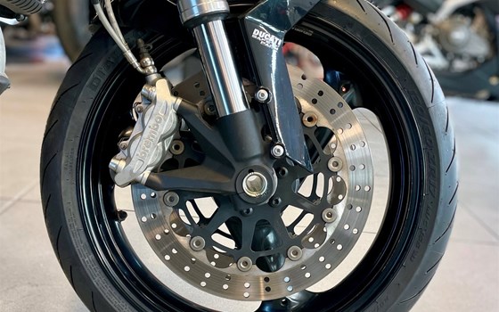Gebrauchtmotorrad Ducati Monster 696 - Bild 7