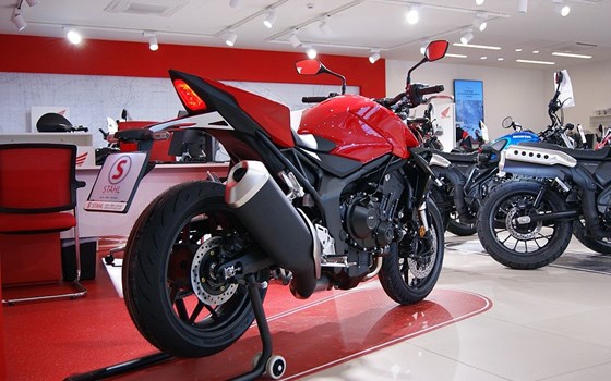 Neufahrzeug Honda CB1000 Hornet - Bild 5 Neufahrzeug Honda CB1000 Hornet - Bild 5