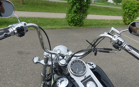 Gebrauchtmotorrad Harley-Davidson Softail Custom FXSTC - Bild 10