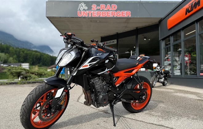 KTM 890 Duke GP