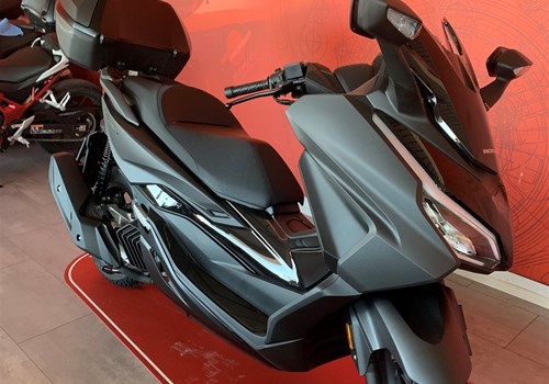 Honda Forza 125