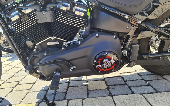 Gebrauchtmotorrad Harley-Davidson Dyna Street Bob FXDB - Bild 1 Gebrauchtmotorrad Harley-Davidson Dyna Street Bob FXDB - Bild 1