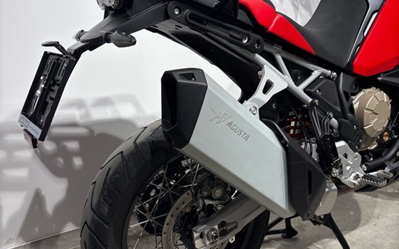 Gebrauchtmotorrad MV Agusta Enduro Veloce - Bild 2 Gebrauchtmotorrad MV Agusta Enduro Veloce - Bild 2