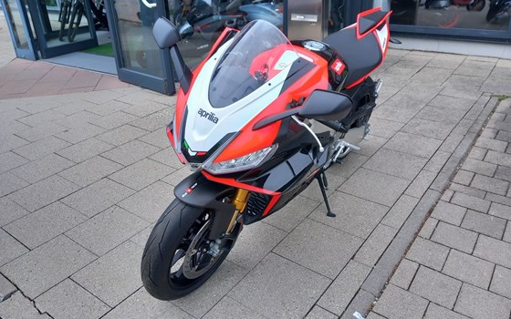 Neufahrzeug Aprilia RSV4 1100 Factory - Bild 3