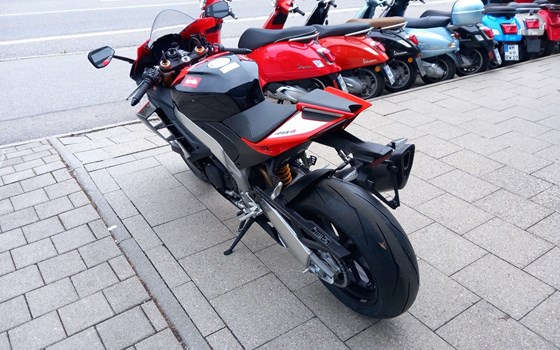 Neufahrzeug Aprilia RSV4 1100 Factory - Bild 7