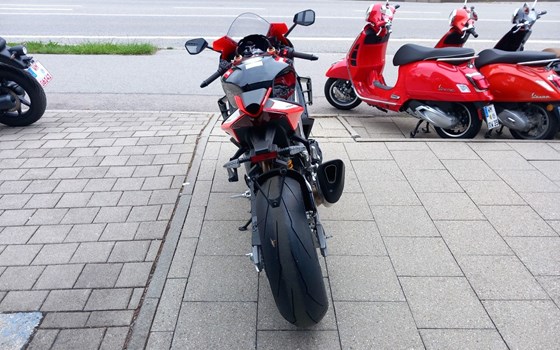 Neufahrzeug Aprilia RSV4 1100 Factory - Bild 9