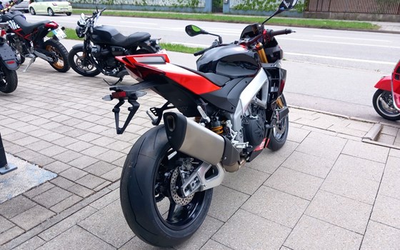 Neufahrzeug Aprilia Tuono V4 1100 Factory SE-09 SBK - Bild 12