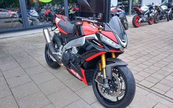 Neufahrzeug Aprilia Tuono V4 1100 Factory SE-09 SBK - Bild 16
