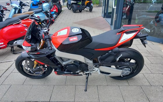 Neufahrzeug Aprilia Tuono V4 1100 Factory SE-09 SBK - Bild 5