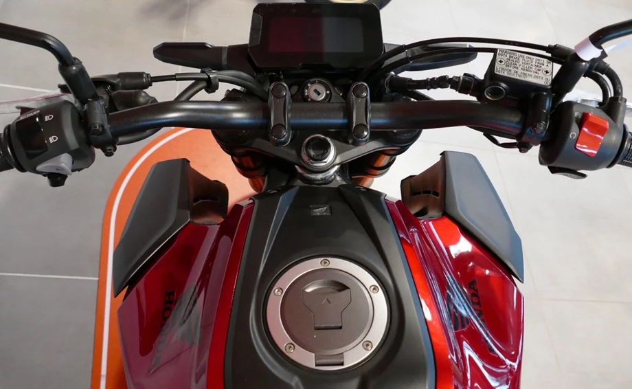 Angebot Honda CB125R Bild 7: Angebot Honda CB125R