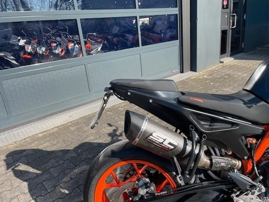 Angebot KTM 890 Duke R Bild 2: Angebot KTM 890 Duke R