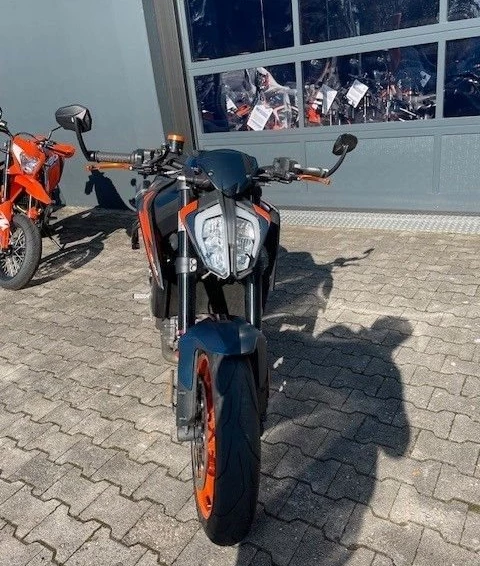 Angebot KTM 890 Duke R Bild 6: Angebot KTM 890 Duke R