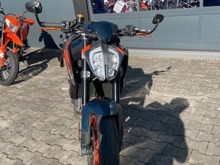 Angebot KTM 890 Duke R Bild 6: Angebot KTM 890 Duke R