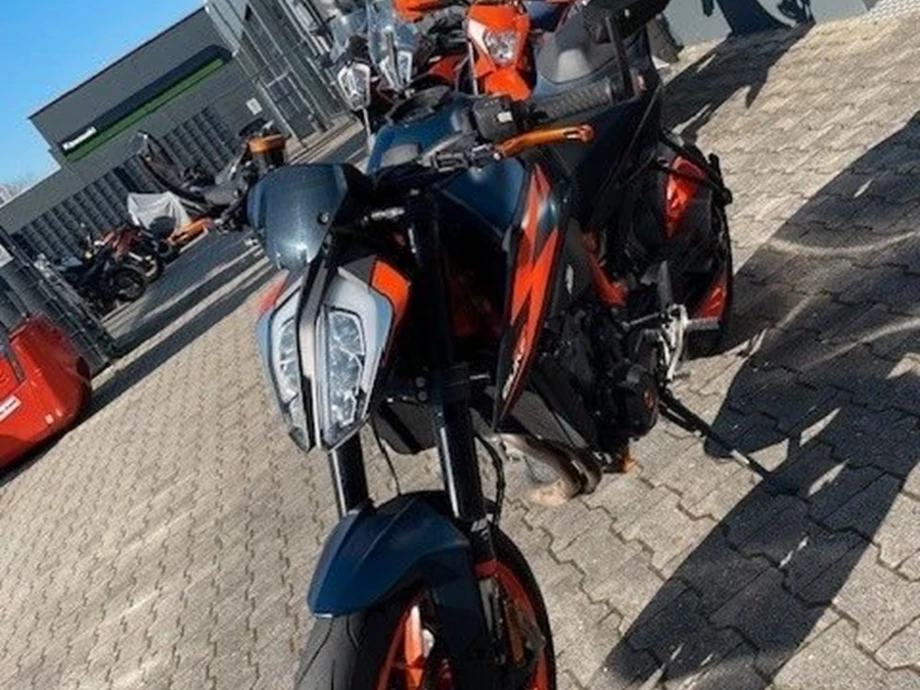 Angebot KTM 890 Duke R Bild 7: Angebot KTM 890 Duke R
