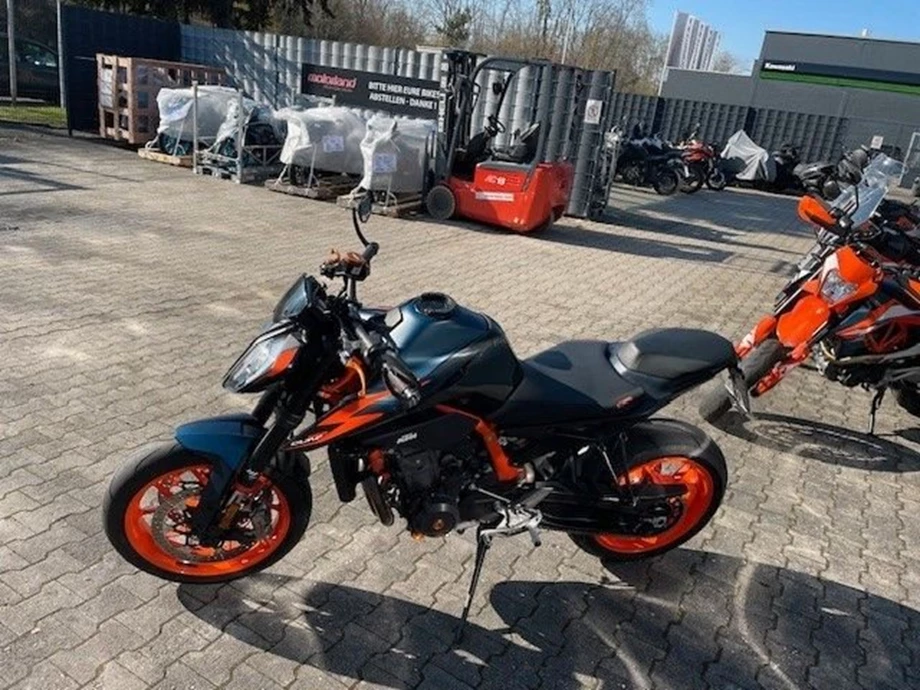 Angebot KTM 890 Duke R Bild 8: Angebot KTM 890 Duke R