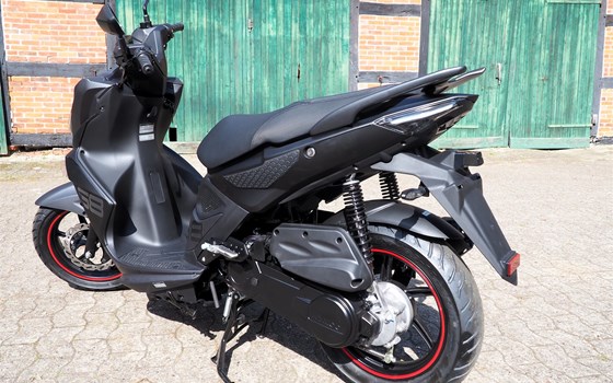 Neufahrzeug Kymco Super 8 R 50i - Bild 3