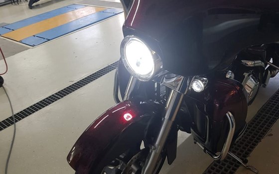 Gebrauchtmotorrad Harley-Davidson Street Glide FLHX - Bild 2 Gebrauchtmotorrad Harley-Davidson Street Glide FLHX - Bild 2