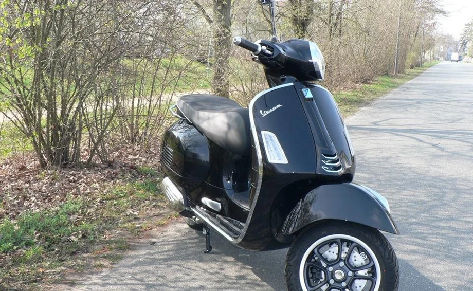 Angebot Vespa GTS 125 Super Bild 4: Angebot Vespa GTS 125 Super