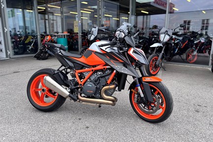 KTM 1290 Super Duke R EVO