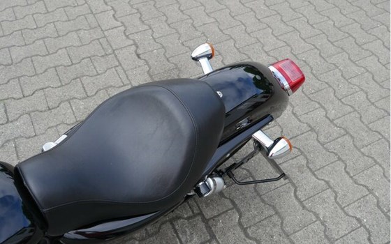 Gebrauchtmotorrad Harley-Davidson Sportster XL 883 L SuperLow - Bild 15