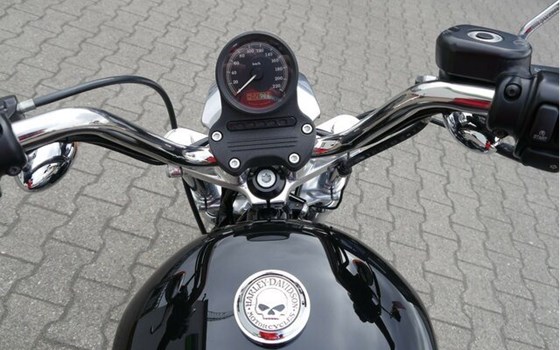 Gebrauchtmotorrad Harley-Davidson Sportster XL 883 L SuperLow - Bild 18