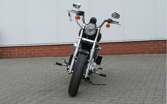 Gebrauchtmotorrad Harley-Davidson Sportster XL 883 L SuperLow - Bild 20