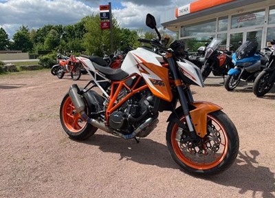 GEBRAUCHTFAHRZEUG KTM 1290 Super Duke R
