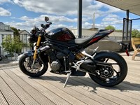 Gebrauchtmotorrad Triumph Speed Triple 1200 RS