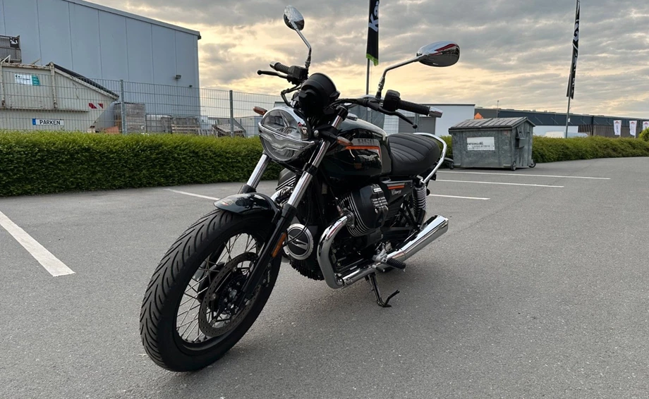 Angebot Moto Guzzi V7 Special Bild 3: Angebot Moto Guzzi V7 Special