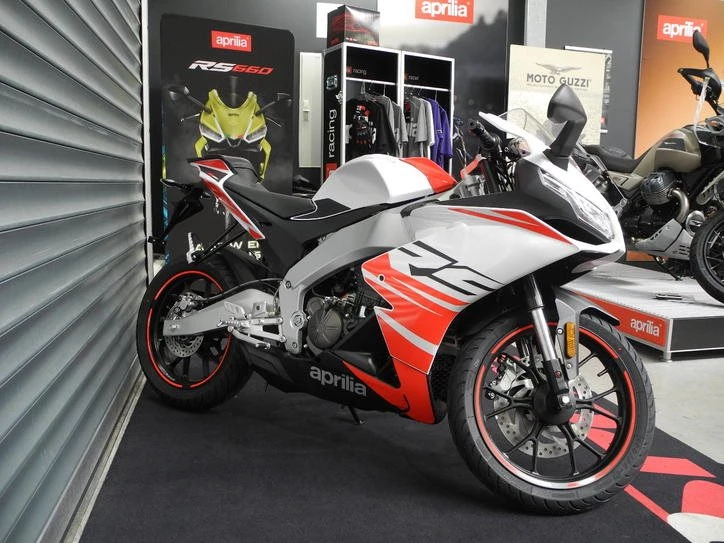 Angebot Aprilia RS 125 ABS Bild 5: Angebot Aprilia RS 125 ABS