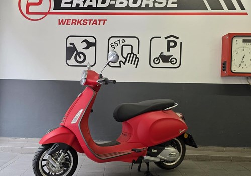 Vespa Primavera 125