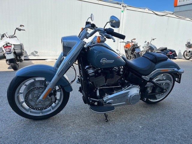 Harley-Davidson Softail Fat Boy 114 FLFBS (Sharkskin Blue) - Bild 9