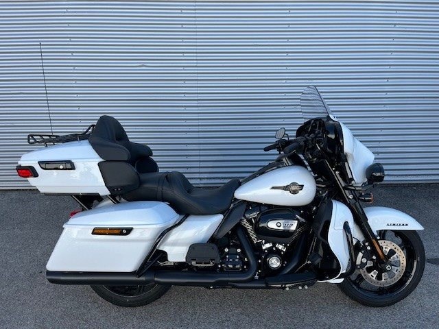 Harley-Davidson Touring Electra Glide Ultra Limited FLHTK (White Onyx Pearl/Black Finish) - Bild 2