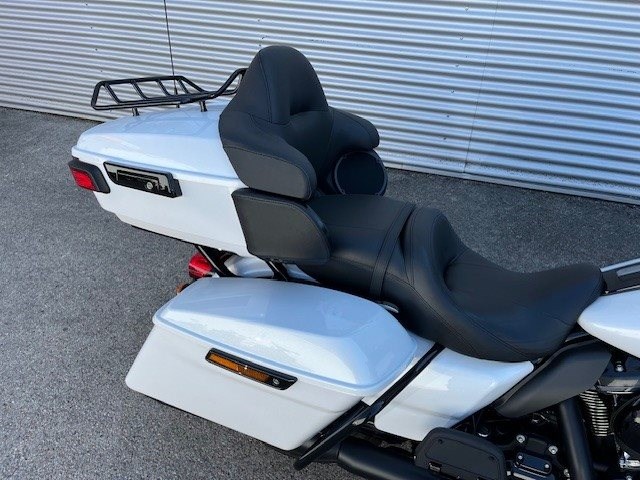 Harley-Davidson Touring Electra Glide Ultra Limited FLHTK (White Onyx Pearl/Black Finish) - Bild 6