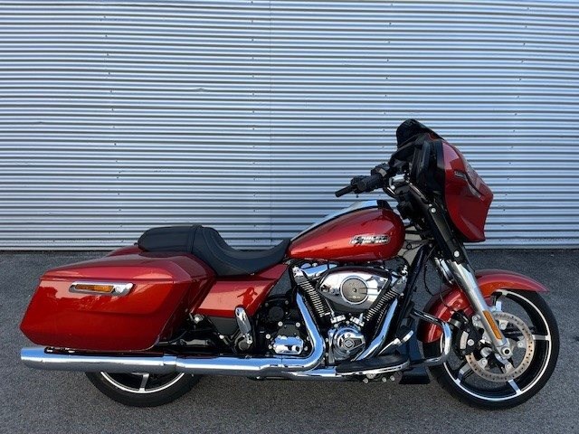 Harley-Davidson Street Glide FLHX (Whiskey Fire/ChromeFinish) - Bild 2