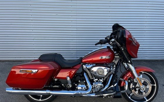 Gebrauchtmotorrad Harley-Davidson Street Glide FLHX - Bild 2 Gebrauchtmotorrad Harley-Davidson Street Glide FLHX - Bild 2