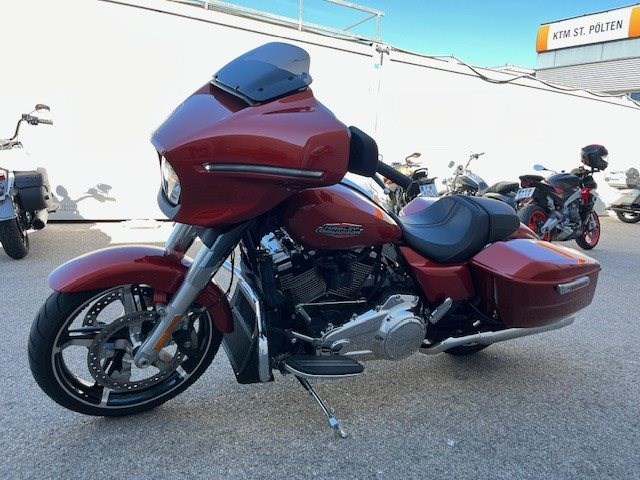 Harley-Davidson Street Glide FLHX (Whiskey Fire/ChromeFinish) - Bild 9