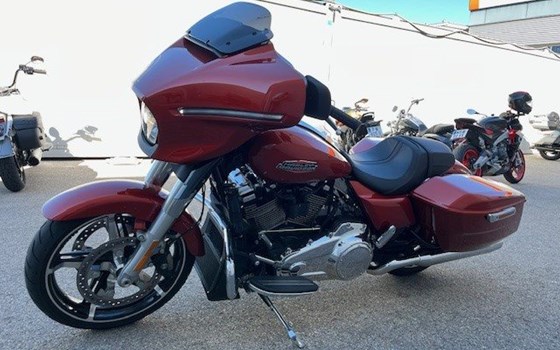 Gebrauchtmotorrad Harley-Davidson Street Glide FLHX - Bild 9 Gebrauchtmotorrad Harley-Davidson Street Glide FLHX - Bild 9