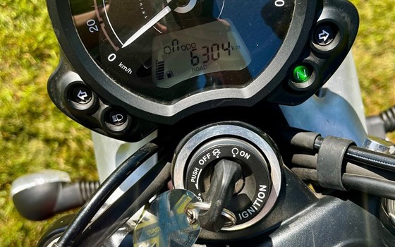 Gebrauchtmotorrad Triumph Street Twin - Bild 2