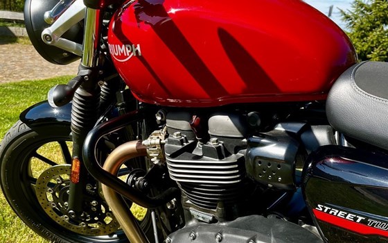 Gebrauchtmotorrad Triumph Street Twin - Bild 6