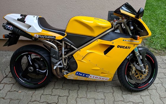 Gebrauchtmotorrad Ducati 748 SP1 - Bild 3 Gebrauchtmotorrad Ducati 748 SP1 - Bild 3