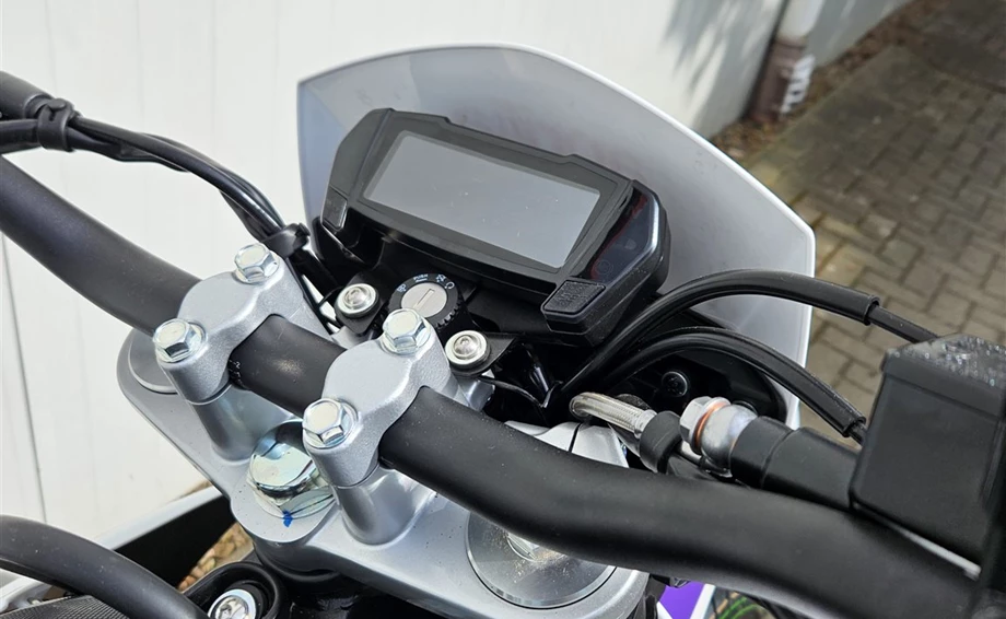 Angebot Aprilia SX 125 Bild 6: Angebot Aprilia SX 125