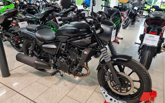 Gebrauchtmotorrad Kawasaki Eliminator 500 SE - Bild 1 Gebrauchtmotorrad Kawasaki Eliminator 500 SE - Bild 1