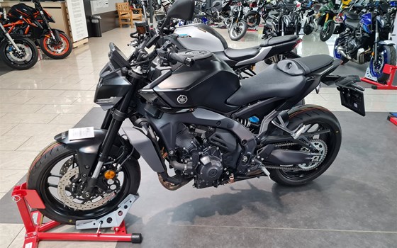 Gebrauchtmotorrad Yamaha MT-09 Y-AMT - Bild 2 Gebrauchtmotorrad Yamaha MT-09 Y-AMT - Bild 2